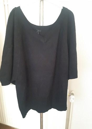 Düğmeli Siyah V Yaka Kadın Kazak - Görsel 3