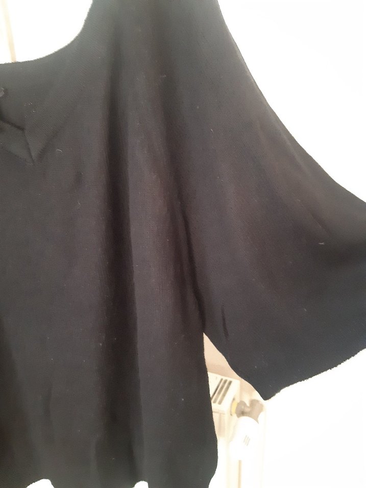 Düğmeli Siyah V Yaka Kadın Kazak - Görsel 5