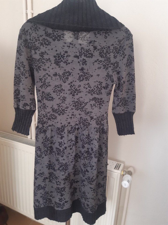 Gri Desenli Triko Midi Elbise - Görsel 5