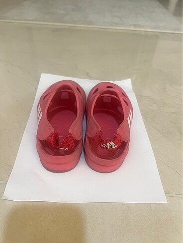 28 Beden Adidas kız çocuk sandalet