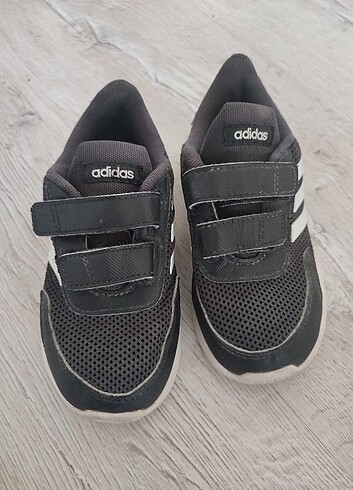 Adidas Sneaker 