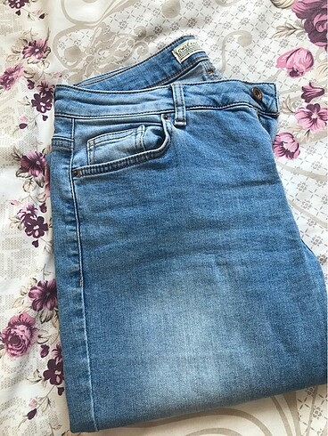 28 Beden Mavi jean