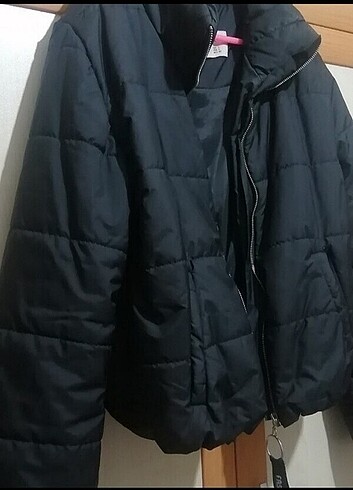 siyah şişme mont 