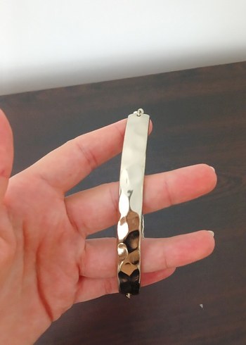 Parlak Altın Zincir Detaylı Midi Kolye - Görsel 3