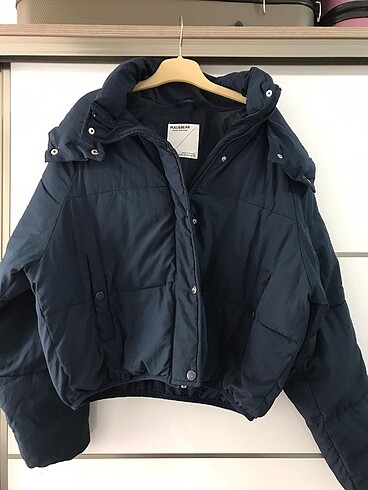 pull and bear mont