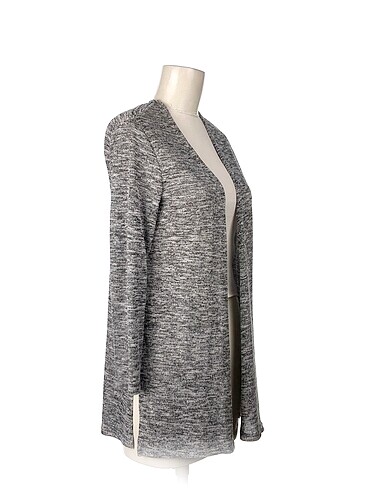 H&M H&M Hırka %70 İndirimli.