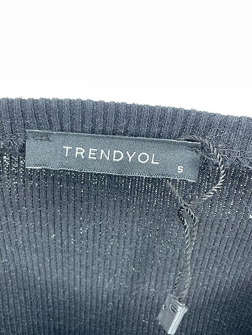 s Beden siyah Renk Trendyol & Milla T-shirt %70 İndirimli.