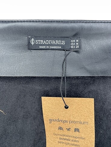 m Beden siyah Renk Stradivarius Uzun Etek %70 İndirimli.