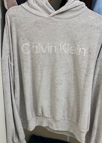 Calvin Klein s