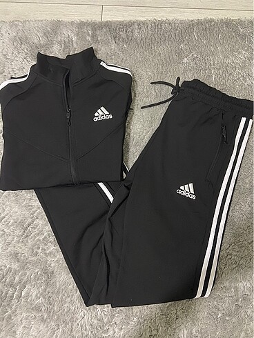 Adidas uniseks eşofman takımı