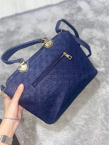 Michael Kors Lacivert çanta