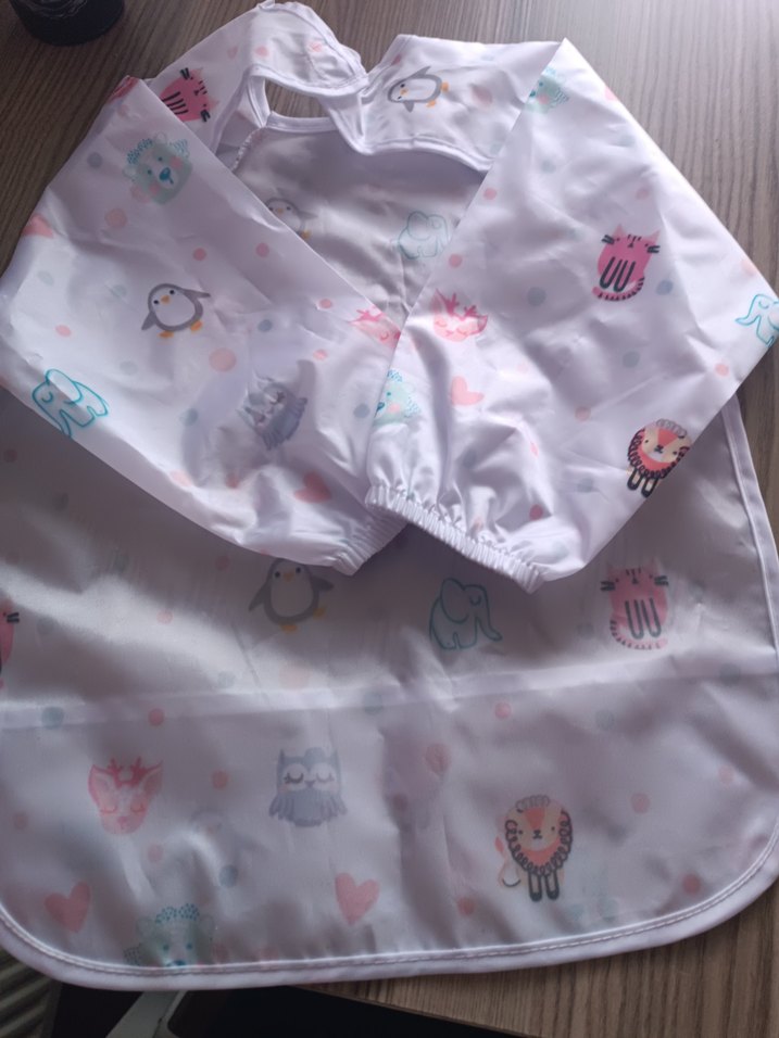 Beyaz Baskılı Bebek Önlüğü Uzun Kollu - Görsel 3