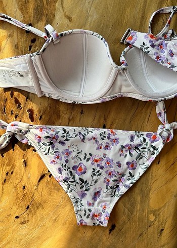 xs Beden çeşitli Renk Çiçek Desenli Beyaz Bohem Bikini Takımı