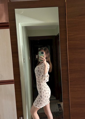 Bej Çiçekli Elbise