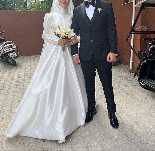 Diğer Tesettür saten gelinlik