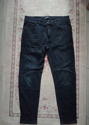 LC Waikiki Erkek Koyu Siyah Dar Kesim Denim Jean