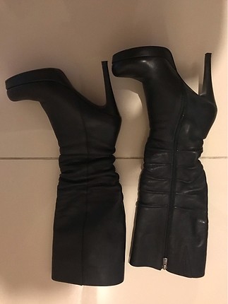 Butik ürünüdür ve deridir