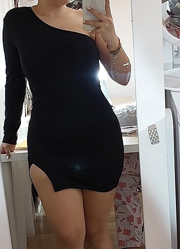 Siyah tek omuz mini dar elbise