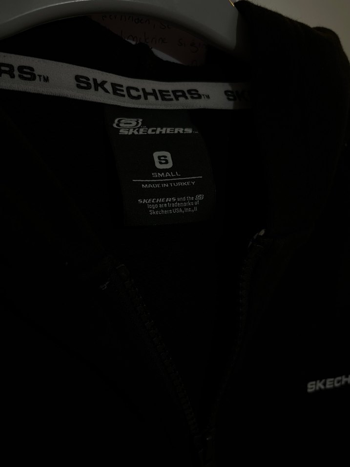 Skechers Siyah Kapüşonlu Fermuarlı Kadın Ceket - Görsel 3