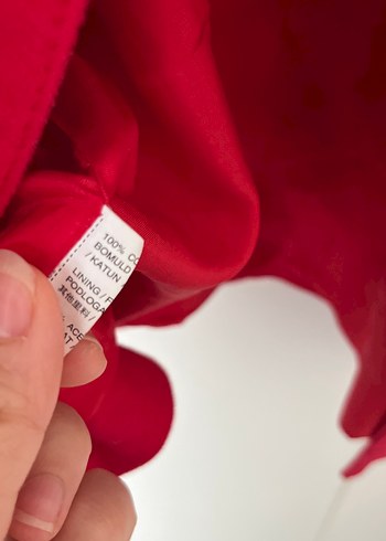 Kırmızı Kaban - Görsel 3