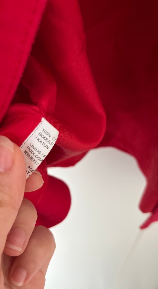 Kırmızı Kaban - Görsel 3