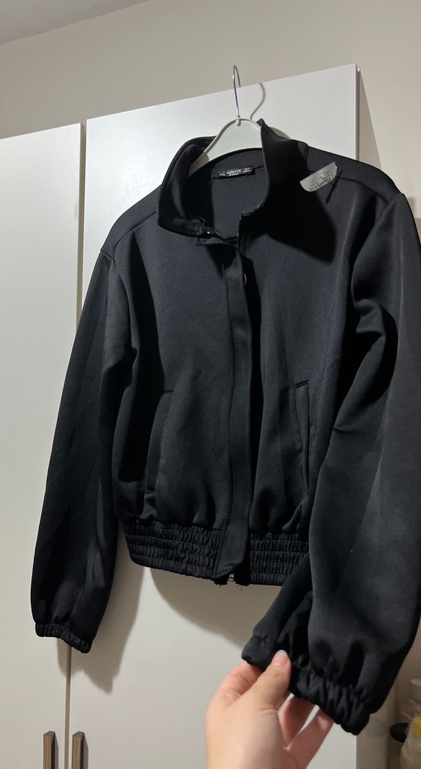 Siyah Yüksek Yakalı Kadın Ceket - Görsel 2