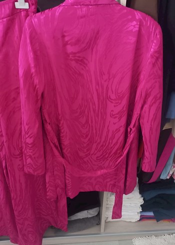 Parlak Desenli Pembe Kadın takım - Görsel 4