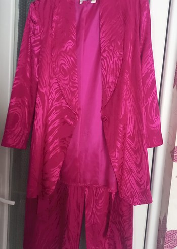 Parlak Desenli Pembe Kadın takım - Görsel 2