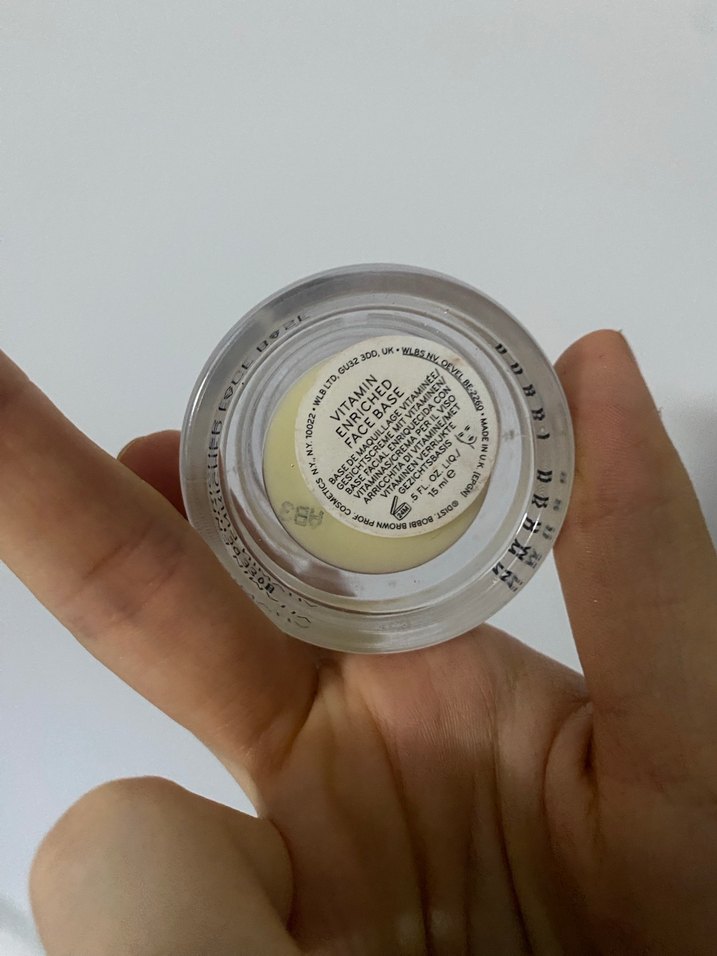 Bobbi Brown makyaj bazi - Görsel 3