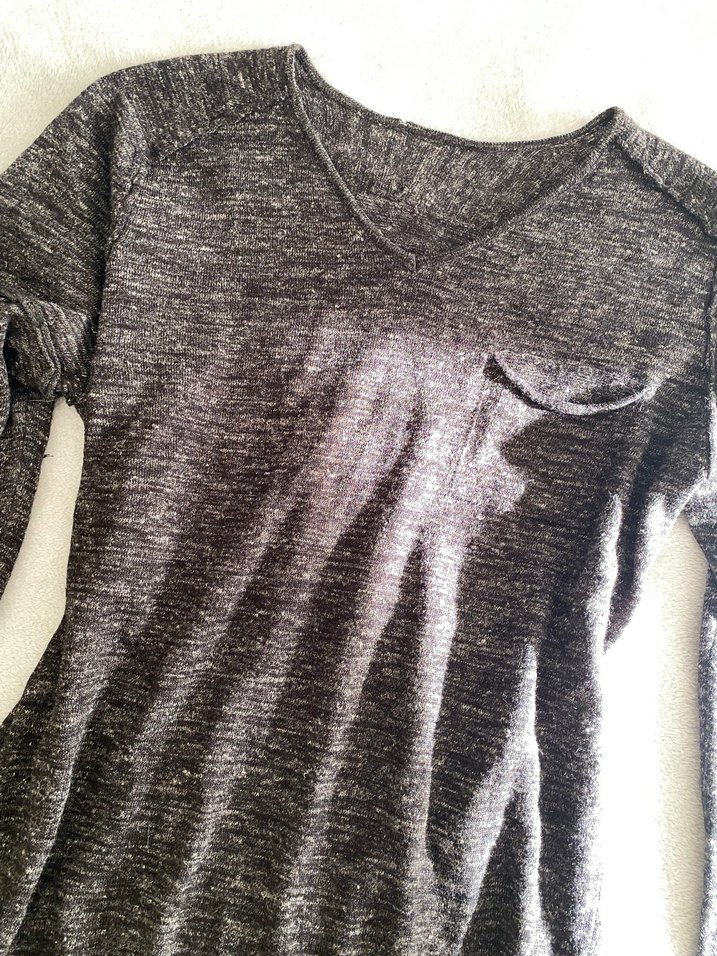 Gri V Yakalı Kadın bluz - Görsel 2