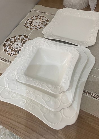 Beden Bernardo Yemek Takımı