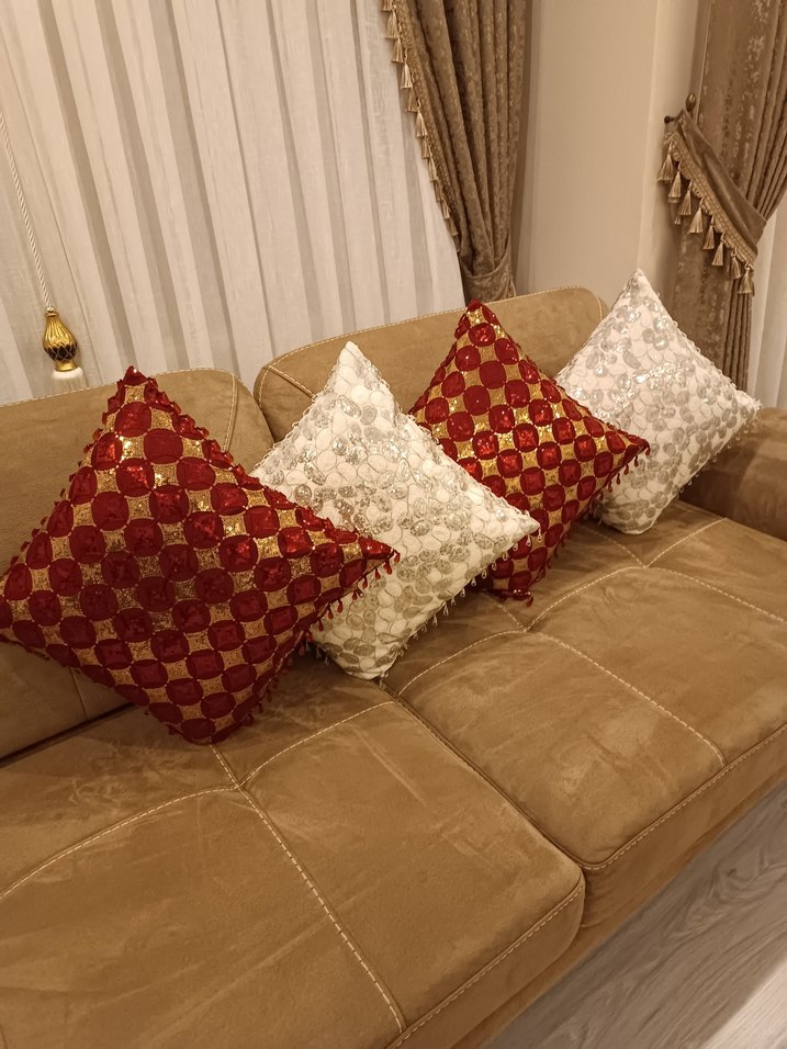 Kırmızı ve Gri El işi Boncuk İşlemeli Kirlent Kilifi - Görsel 4