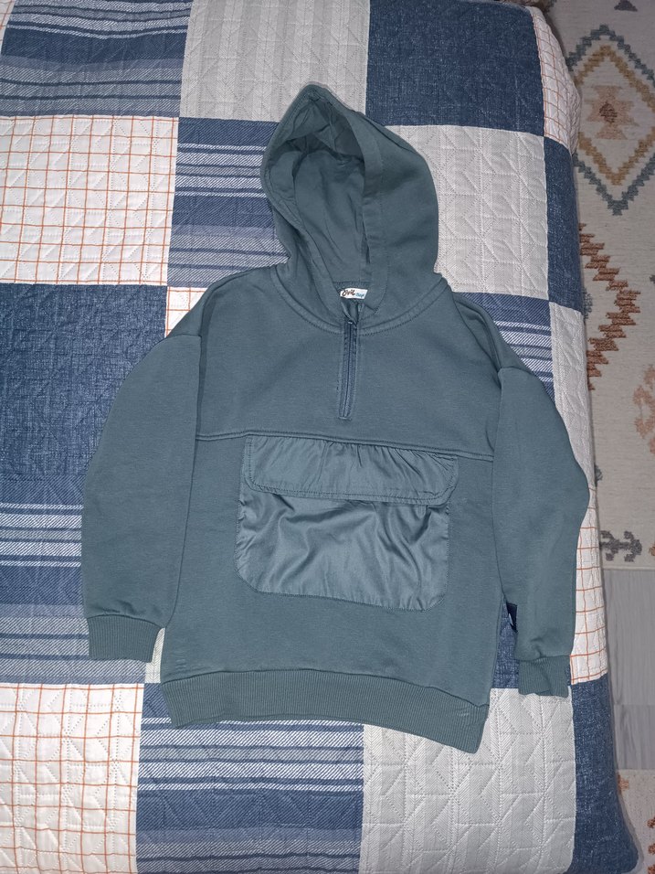 Kapüşonlu Kanguru Cepli Sweatshirt 5/6 yaş - Görsel 2