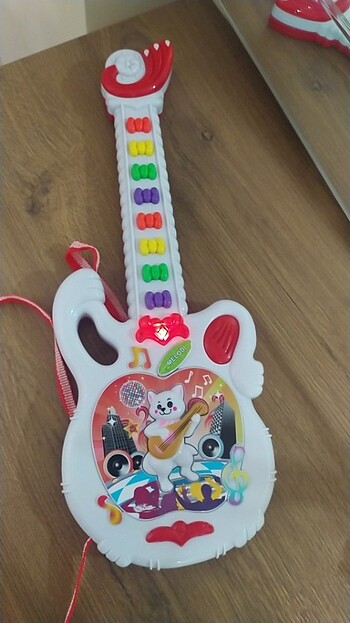 Beden Oyuncak gitar