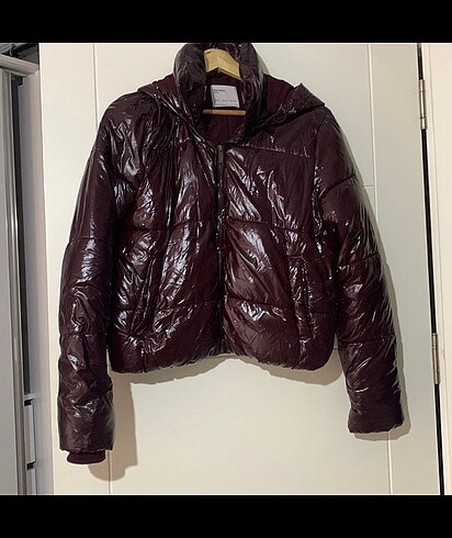 bershka cherry mont