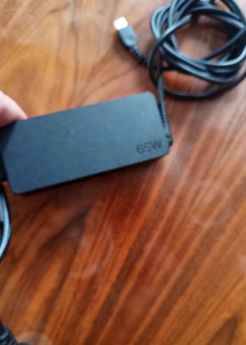 Lenovo Siyah Dizüstü Şarj Adaptörü - Görsel 4