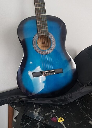 Ohri mavi gitar