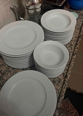 Beden beyaz Renk Kütahya porselen 24 parça 6 kişilik yemek takımı
