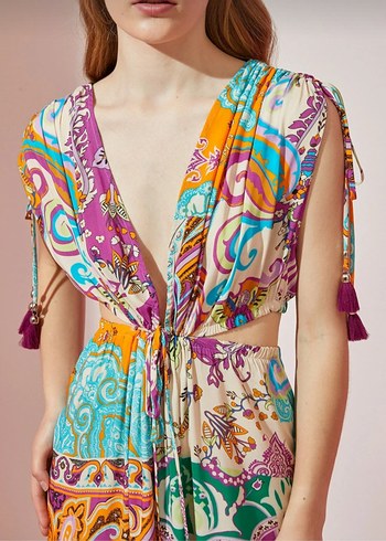 V Yaka Renkli Batik Desenli Uzun Elbise - Görsel 5