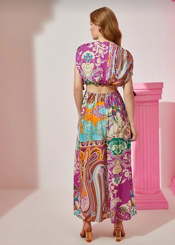 V Yaka Renkli Batik Desenli Uzun Elbise - Görsel 4