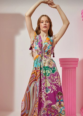 V Yaka Renkli Batik Desenli Uzun Elbise - Görsel 2