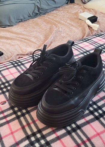 Siyah Gotik Platform Kadın Spor Ayakkabı - Görsel 2