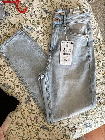 34 Beden Bershka mom jean