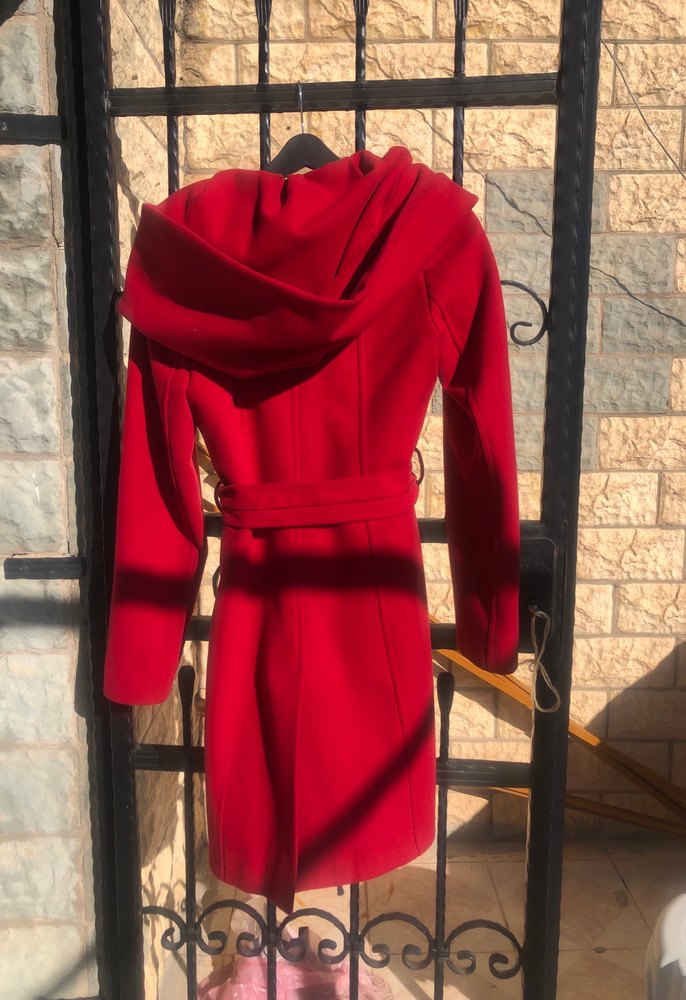 Kırmızı Kemerli Kadın Kaban - Görsel 2