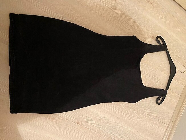m Beden Siyah sırt dekolteli elbise