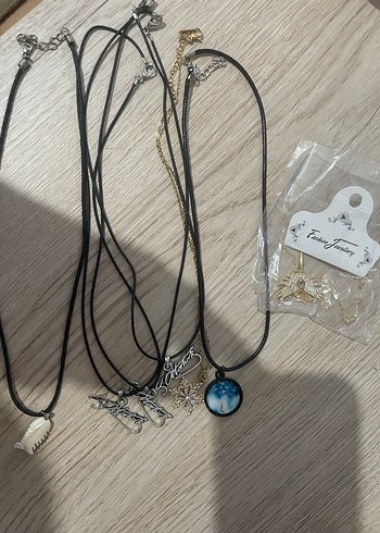 Mini Bohem Zincir Detaylı Altın Kolye - Görsel 3