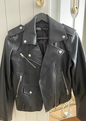 Zara Siyah Deri Biker Mont - Görsel 3