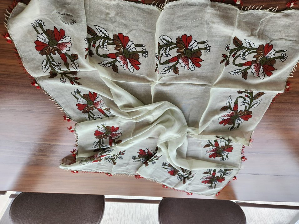 Püsküllü Bohem Çiçek Desenli Kadın Fuları, tülbent - Görsel 3