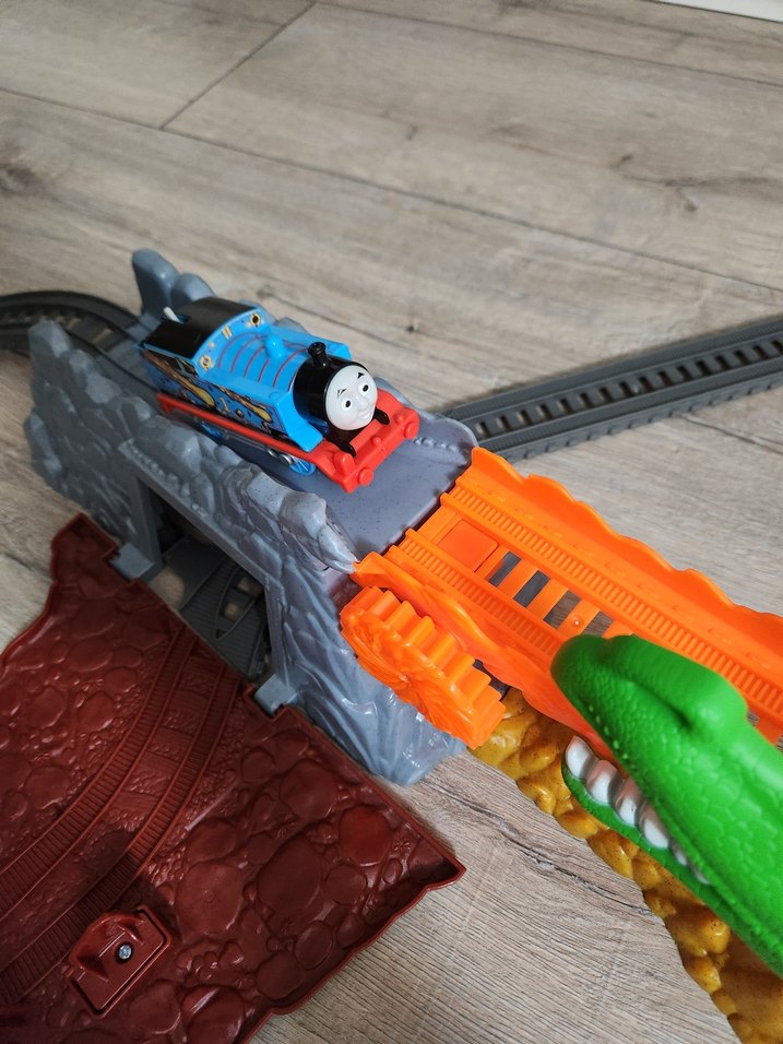 Renkli Ejderha Temalı Oyuncak Tren Seti - Görsel 4