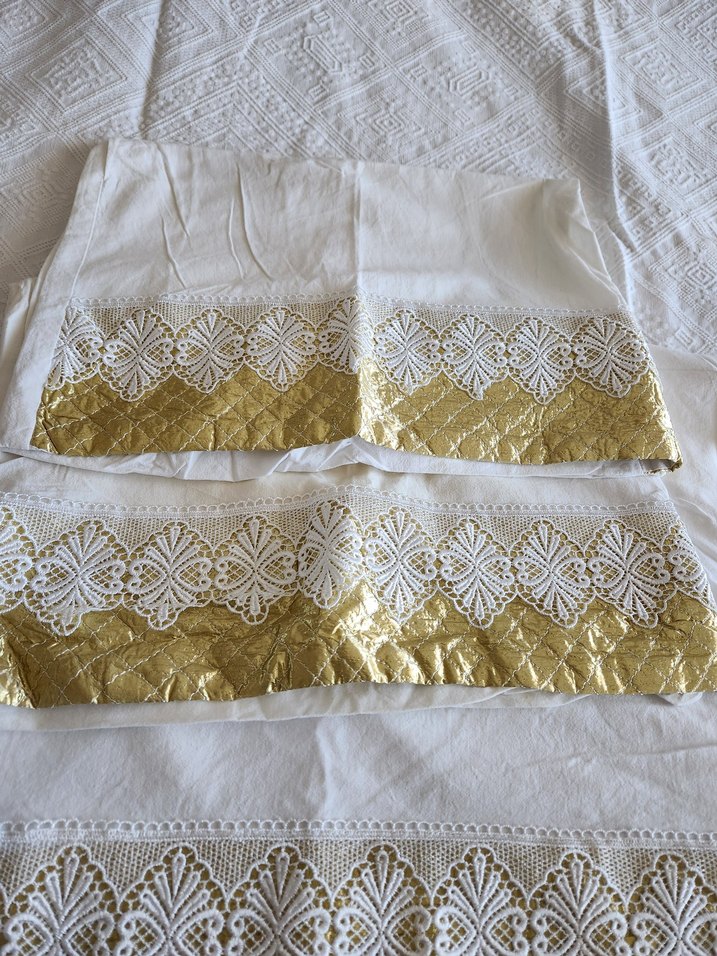 Nakışlı Beyaz Parlak pike takimi - Görsel 2